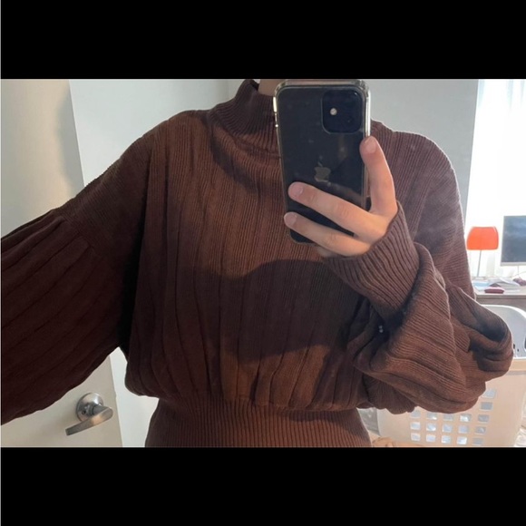 Brown knit aritzia (large) - Picture 3 of 3